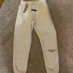 Men’s Essentials Gray Sweatpants
